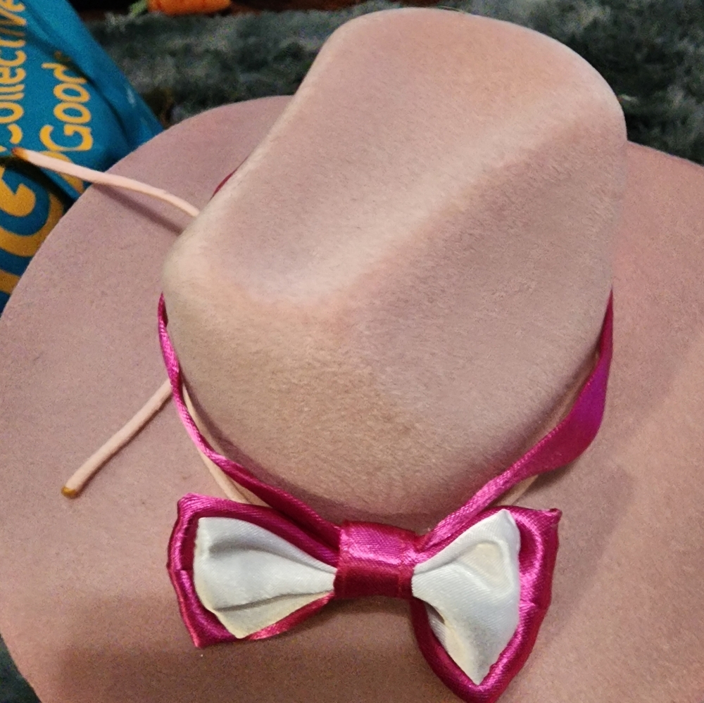 American Girl doll and accessories - Picture 11 of 11